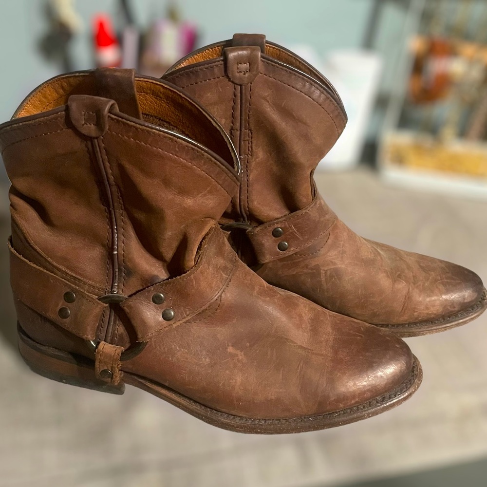 Pre-loved Frye Wyatt Harness Short boot, Women’s 7, cognac